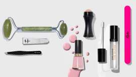 A pesar de sus marcas emblemáticas, Elizabeth Arden, Revlon no resiste el embate del coronavirus. El segmento que incluye marcas como American Crew o CND anota un descenso del 26,5% en ventas con respecto al año anterior y cierra nuevo préstamo