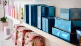 El mercado del lujo sufre grandes caídas, mientras el futuro se perfila digital, con el e-commerce creciendo y una reanudación del mercado, a niveles de 2019, que se prevé para 2022 o 2023 según Bain & Company