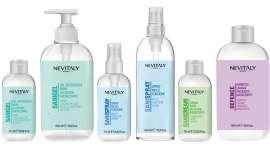 La línea completa de cuidado y defensa que cumple con las normas higiénico sanitarias obligadas y que además cuida, mima y protege la piel y el cabello, con activos naturales y antivirales. La opción para salones y clientes 