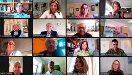 La Academia del Perfume ha organizado un encuentro virtual con representantes de la industria a nivel internacional para discutir sobre la misma y proyectar las cuestiones más candentes que afectan a su previsible evolución y desarrollo