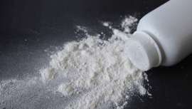 Las principales compañías cosméticas, ante el aumento de número de demandas por cáncer y la preocupación de los consumidores, están retirando el talco de sus cosméticos y productos de belleza 