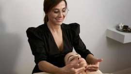 Una terapia con sello de autor creada por Yvette Pons, facialista con más de 30 años de experiencia en el sector de la estética y la salud y propietaria del Institut que lleva su nombre