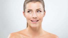 Laboratorios Teoxane cuenta con el tratamiento mínimamente invasivo de redensificación que actúa contra las múltiples causas y efectos del envejecimiento cutáneo y la oxidación, el tratamiento estrella del final del verano