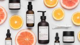 Se puede usar de día y de noche, no mancha y sí se puede mezclar con otros principios... Todas las bondades de la vitamina C y por qué éste es el mejor momento para empezar a aplicarla sobre la piel, contra falsos mitos y leyendas