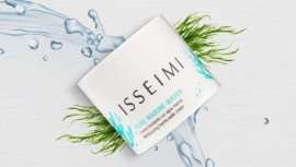 La Crema Facial Pure Marine Water de Isséimi es ideal para combatir los efectos del confinamiento en la piel. Su principal ingrediente, el agua termal marina. Recomendada especialmente para pieles grasas 