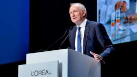 LOréal busca entre sus propias filas, sustituto al actual máximo responsable de la compañía, el CEO Jean-Paul Agon, tal como él mismo ha adelantado en la junta anual de accionistas
