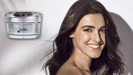 El rostro se muestra en su mejor momento de salud y luz, listo para una ocasión especial pero, sobre todo, para empezar un nuevo período como el estival