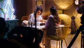 Abrió una tienda de 8 metros cuadrados hace solo unos años y ahora protagoniza Las Uñas de Flooxer, cuya tercera temporada arranca con una invitada de lujo, Marta Riumbau