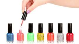 ¡Que lo tuyo no sea dormirte en los laureles! Además de estar siendo uno de los servicios más demandados en pandemia, los pintaúñas no dejan de venderse frente a la caída de los pintalabios. Esta es nuestra selección de productos recomendados