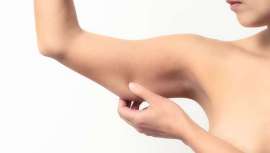 Cristina Álvarez presenta este tratamiento que se realiza gracias al láser Fotona 4D, actuando tanto en las capas más superficiales como en las más profundas de la piel que consigue reducir, remodelar y reafirmar la piel