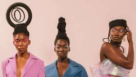 Con un capítulo especial en las publicaciones destacadas de Infringe, Fesa Nu llama nuestra atención por su capacidad editorial y artística en torno a la imagen y escultura de la feminidad basada en la arquitectura del cabello y la imagen global 