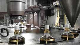 Rebajar las emisiones de CO2, mejorar las prestaciones de durabilidad de los frascos de cristal para perfumes y hacer del reciclaje y la economía circular baluarte de expansión, así conciben los fabricantes la recuperación de sus beneficios