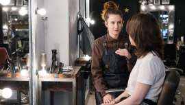 Revisamos con los profesionales de la peluquería los supuestos y recursos en situaciones conflictivas con los clientes que acuden al salón y solicitan nuestros servicios de mejora de la imagen y tratamiento del cabello 