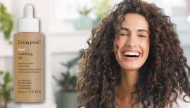 Controla el antiestético problema del frizz en el cabello y lo hace de la forma más natural 