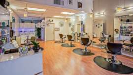 Surgida de las redes, a través del grupo Creer en Nosotros, la jornada reivindica entre otras cuestiones, la bajada del IVA en las peluquerías 