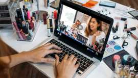 Digital, sobre todo a resultas de la pandemia y como necesidad de los nuevos consumidores. Eso sí, conviviendo siempre con el bienestar y experiencia de un tratamiento en cabina 