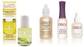 El mercado aporta numerosos productos como aceites emolientes y sérums que hacen que, tanto en casa como ante la manicurista, sea más fácil retirarla al haberse reblandecido