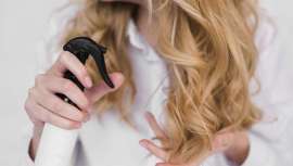 Te digan lo que te digan, ceras, espumas, lacas y cualquier producto de fijación son los mejores aliados para definir el peinado y asegurar que éste permanezca durante más tiempo, incluso cuando las condiciones climáticas no son las más adecuadas