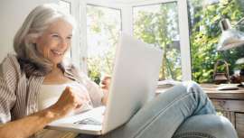 El informe Hábitos digitales de la Zen Gen, que ha analizado las respuestas de más de 1.500 personas de entre 55 y 75 años, en tres países (Reino Unido, México y España), nos descubre a seniors de alto poder adquisitivo consumiendo on-line
 