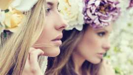 Nevitaly CC Color transforma la coloración en una ocasión única de belleza, relax y bienestar en el salón. Con todas las exigencias que plantea el nuevo consumidor para el más sano, brillante, natural y duradero color para su pelo