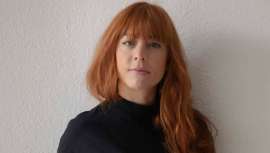 Y más concretamente, por el estilo, creaciones y peinado de la peluquería gala. Por eso, no es de extrañar que llevando su pasión al extremo, ahora sea Education Manager de la prestigiosa cadena de salones Jean Louis David