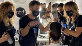 Y es que, además de estar hecha por un profesional peluquero con todas las letras de amplia y profunda experiencia, la nueva línea vegana JLH de células madres, natural y supereficaz, es también para todo tipo de cabellos