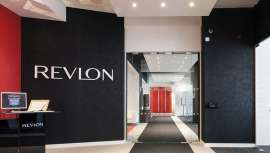 La compañía de cosméticos, de origen estadounidense, que enfrenta una grave crisis desde hace tiempo, se recupera momentáneamente gracias al apoyo de varios inversionistas