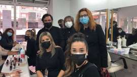 Unas 75 personas han recibido estos servicios de manera totalmente gratuita, gracias a parroquias y otras asociaciones de la ciudad, junto a la Asociación Provincial de Peluquería y Afines de Albacete