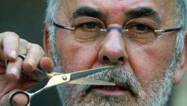 Además de peinar a la actual canciller alemana, Waiz, que contaba con 5 peluquerías, todas en el país, menos una, sita en Mallorca, se encargaba también de la imagen y el cabello de muchos personajes famosos