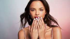 Orly propone tres de sus blancos para manicura francesa: Ivory White, Pointe Blance y Warm White, y el esmalte especial de su línea Breathable: White Tips