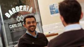 La firma Carlos Conde ha llegado a un acuerdo estratégico de colaboración para el desarrollo de los servicios y productos de peluquería con Wella, la compañía que engloba a SebMan entre otras marcas