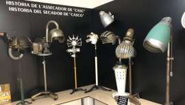 El famoso y único en su especie Museo de la Historia de la Peluquería de Raffel Pages, y su increíble colección de piezas, estarán en el Musée des Arts Décoratifs de París y su exposición antológica, en la primavera de 2023