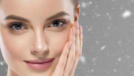 Invierno y confinamiento conforman la tormenta perfecta para
acometer la corrección de poros abiertos, acné, marchitamiento fotoinducido, arruga fina o profunda, mancha difusa o circunscrita... Contra todo ello están los peelings de invierno