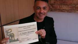 El estilista gallego es finalista en los Premios Galardón Revelación Nacional en las categorías de Vanguardia,  Mejor Estilista y Mejor Formador con esta colección de esculturas capilares de inspiración marina  