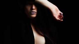 La colocación convencional de la prótesis para el aumento mamario tiene pros y contras que el centro IML ha resuelto con el Plano Dual, técnica que permite alojar su parte superior debajo del músculo y su parte inferior, encima del mismo