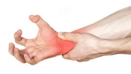 Y también el dolor de la tendinitis, que junto al síndrome del túnel carpiano afectan a los profesionales de la peluquería en algún que otro momento de su vida laboral en un número muy alto de casos 