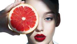 Y alguna de las líneas de productos a partir del pomelo rosa para una piel más joven 