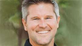 Crumpton llega a Wahl Professional con años de experiencia como representante de fabricación en Southeast Rep Services, Estados Unidos