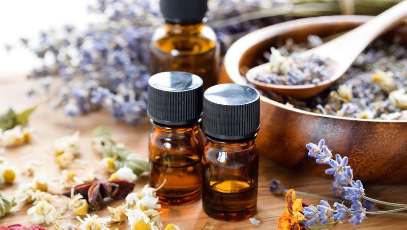 Todos los beneficios de la aromaterapia con aceites esenciales