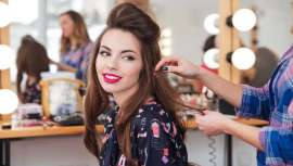 Terapia para el cuerpo y la mente que consigue la satisfacción del cliente y cuyos adalides son centros de belleza y salones de peluquería, que correctamente aplicada hará que el cliente siempre vuelva  