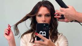 La marca de herramientas para el cabello ghd se ha unido a la icónica diseñadora británica, Victoria Beckham, para crear Live in the Luxe, tendencia de cabello inspirada en los 90 y desvelada en la presentación digital de su nueva colección AW21 