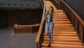 La celebrity se alía con el laboratorio español en el proyecto de desarrollar una gama de productos cosméticos con su sello y esencia