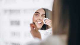 Recupera el resplandor natural de tu piel gracias a este gel exfoliante que regenera las células y difumina las arrugas. Su textura ligera  penetra al máximo para actuar sobre la dermis instantáneamente