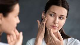 La famosa profesional de la belleza Cristina Álvarez recomienda y realiza el tratamiento Stop Acné con Láser Fotona, que trabaja en las capas profundas de la piel para reducir el exceso de sebo y eliminar las imperfecciones de forma indolora