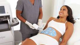 Cynosure vuelve a dar un paso más en el concepto, aplicación y tratamiento de la RF. La compañía lanza TempSure, aplicador flexible y manos libres para su plataforma de radiofrecuencia FlexSure, haciéndola más versátil aún si cabe