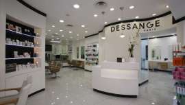 Después de la empresa belga de inversión Core Equity, es el turno del grupo Nice Pascal Coste, que cuenta con una red de 250 salones, candidato de peso para hacerse finalmente con Dessange International