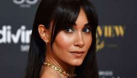 Si eres morena, escoge para un maquillaje trendy un lápiz de esta tonalidad tan original, que crea una mirada realmente seductora