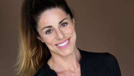 Conoce cada truco y secreto. De hecho, aburrida de mezclar productos para el makeup ideal, se puso manos a la obra y creó su propia línea de maquillaje y cosmética, porque en esta materia, la piel necesita perfeccionarse tanto como ser tratada 