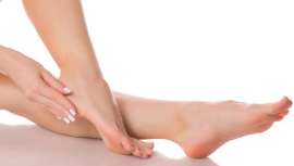 Exfoliación exprés para pies como nuevos, bonitos, hidratados y sin durezas. Te contamos cómo conseguirlo y no morir en el intento