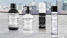 Champô em seco de ação instantânea, Dry Shampoo incorpora-se como novidade à conhecida gama Urban Proof Anti-Pollution, tratamento desintoxicante e anticontaminante para um cabelo e corpo protegidos e limpos durante mais tempo